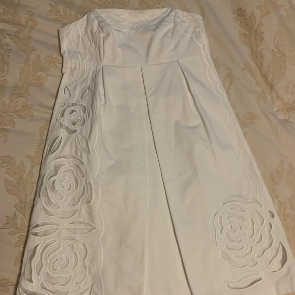 White strapless dress